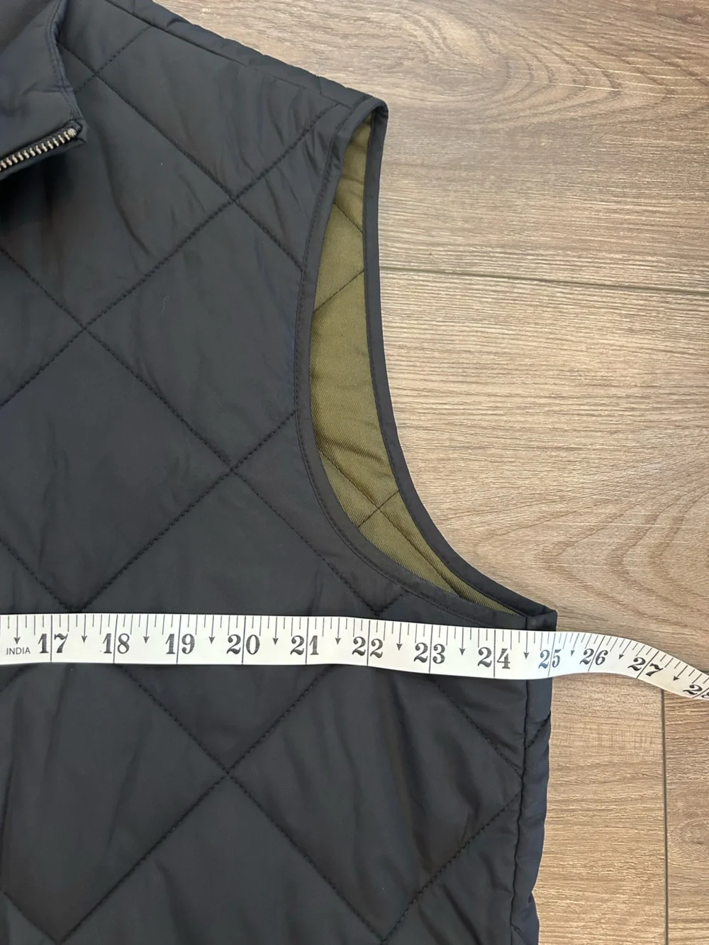 NWT J.Crew Quilted Utility Vest Black Olive Size XL Full Zip